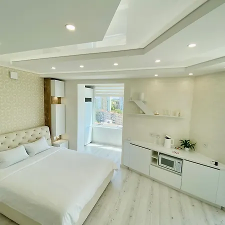 Sky House: Panoramic City Center Apartments with Keyless Access Vinnytsia Exterior photo