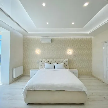 Sky House: Panoramic City Center Apartments with Keyless Access Vinnytsia Exterior photo
