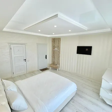 Sky House: Panoramic City Center Apartments with Keyless Access Vinnytsia Exterior photo