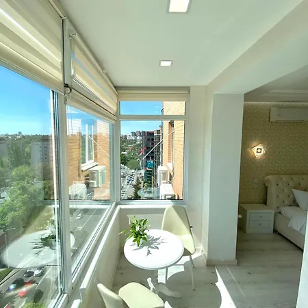 Sky House: Panoramic City Center Apartments with Keyless Access Vinnytsia Exterior photo