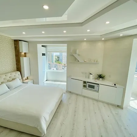 Sky House: Panoramic City Center Apartments with Keyless Access Vinnytsia Exterior photo